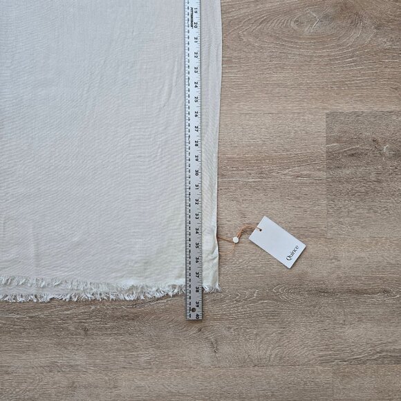 Quince Featherweight Cashmere Silk Scarf 60% and 40% Blend Ivory New With Tags - Picture 6 of 17